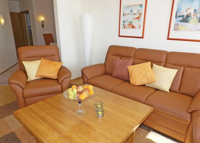 Premium-ferienwohnung Mit Bergblick Im Haus Hopfe By Interhome Apartment *